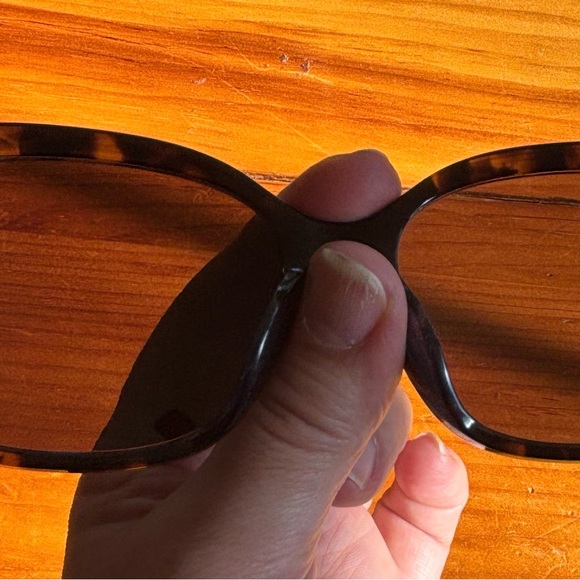 Kate Spade Sunglasses with case - Picture 4 of 15